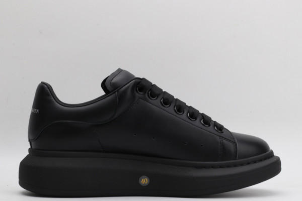 ale*d*r M*Q*en oversized sneaker