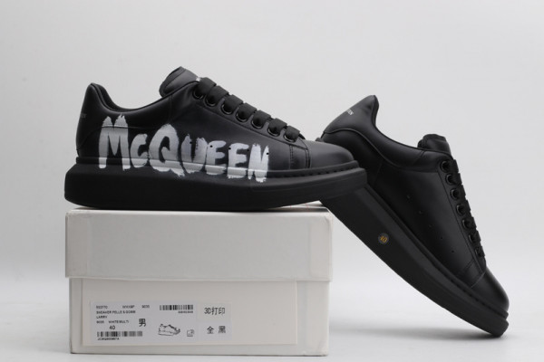 ale*d*r M*Q*en oversized sneaker