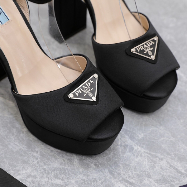 Pra*a patent leather platform sandals