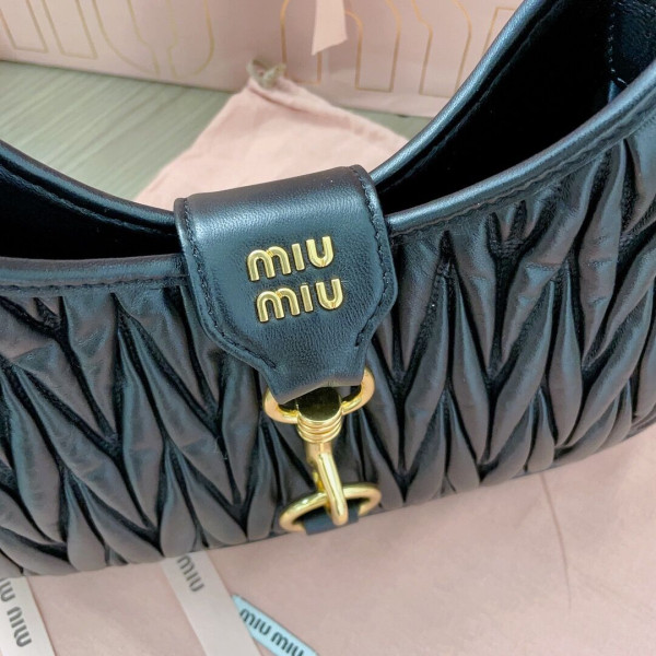 M*um*u matelassé nappa leather hobo bag