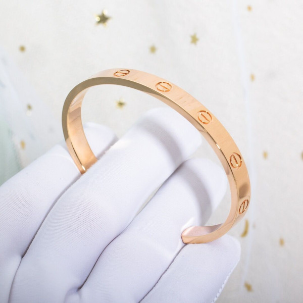 Ca*t*er bracelet