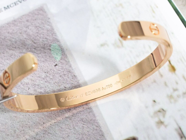 Ca*t*er bracelet