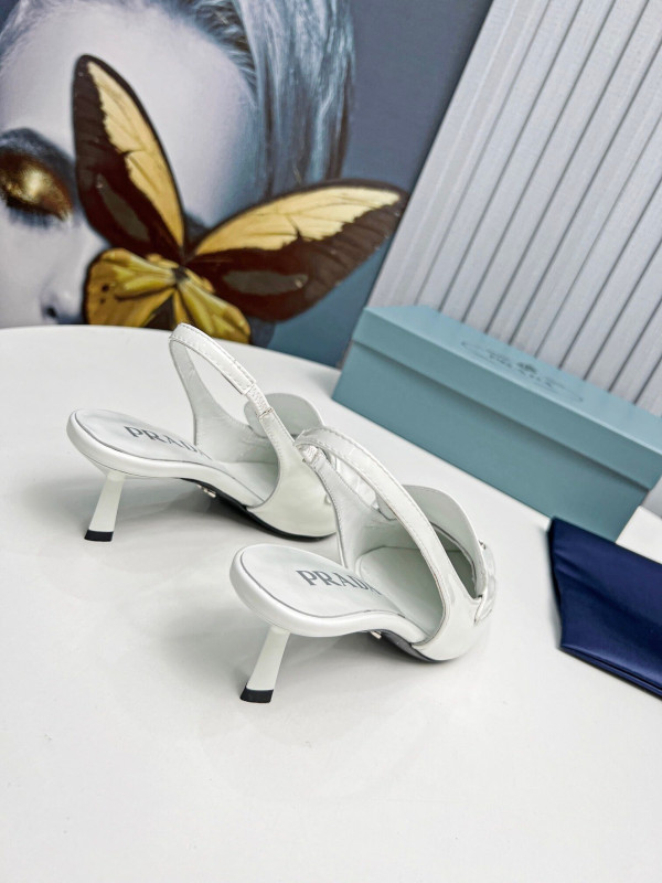 Pra*a patent leather slingbacks