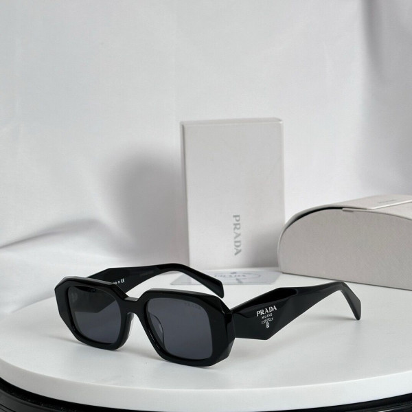 Pra*a sunglasses