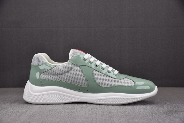 Pra*a sneaker