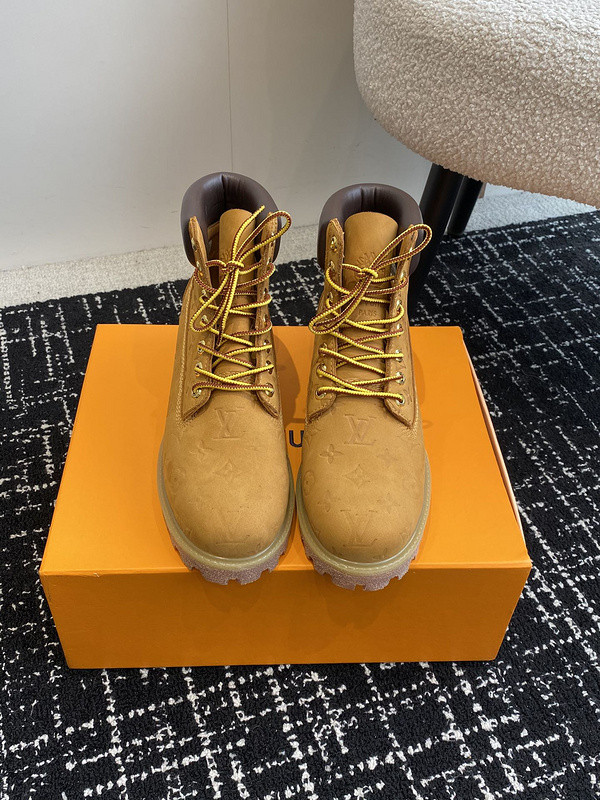l0*is V*t0n boots