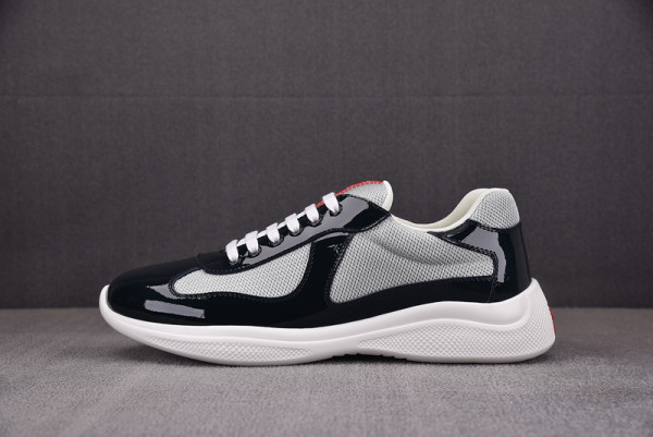 Pra*a sneaker