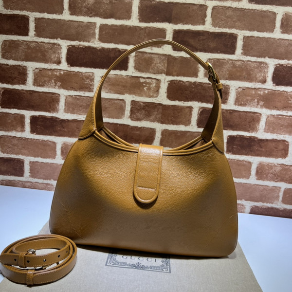 G*u*i aphrodite medium shoulder bag