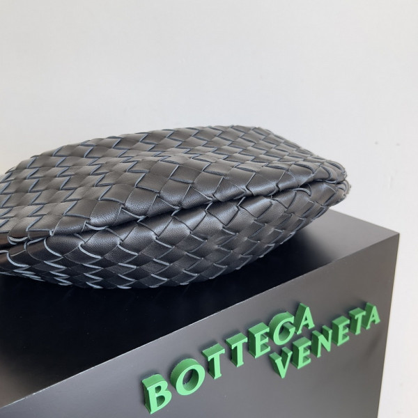 bo*te*ga Ve*ne*ta classic sardine top handle bag