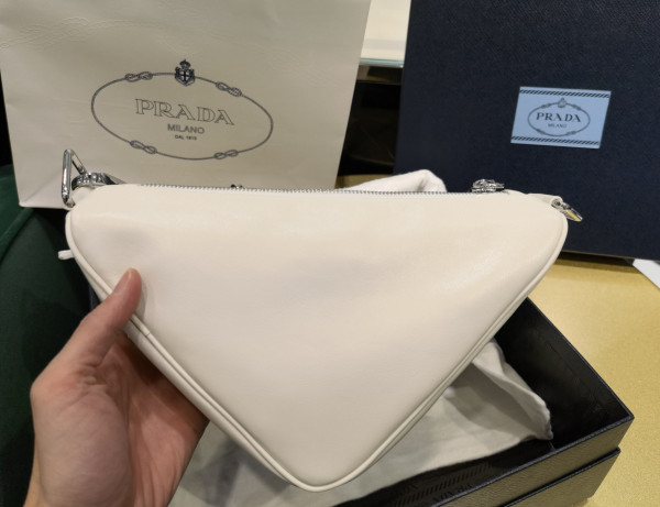 Pra*a triangle bag