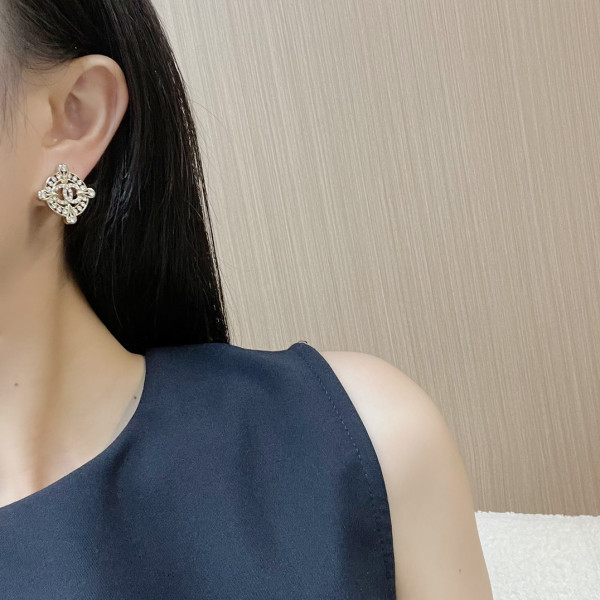 CL EARRINGS