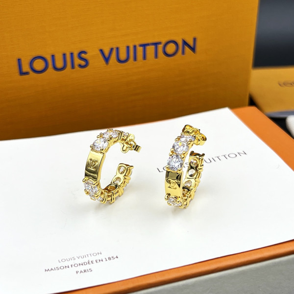 l0*is V*t0n earrings