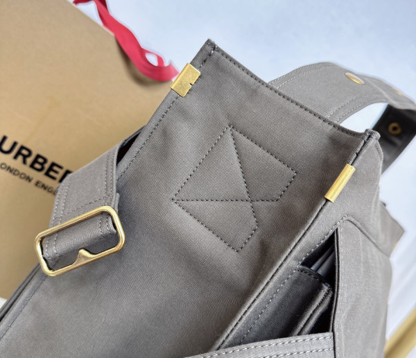 B**rry trench tote