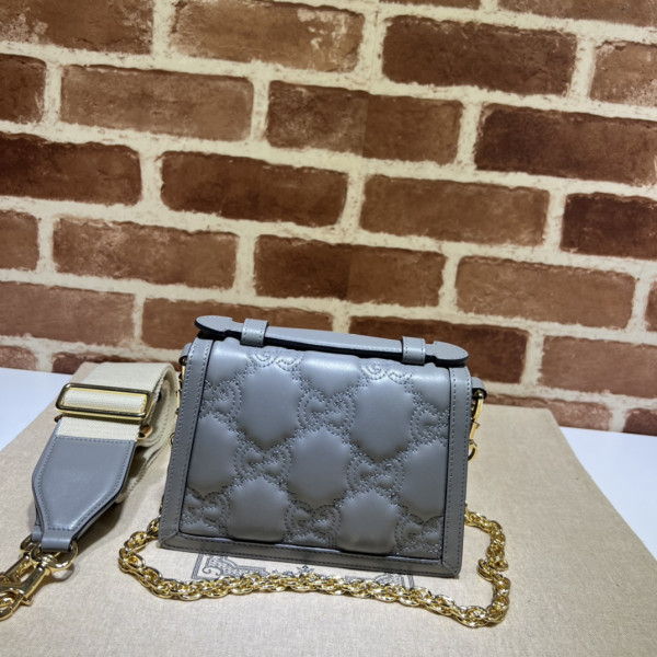 G*u*i gg matelassÉ small top handle bag
