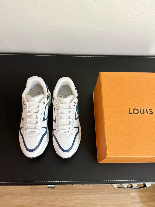 l0*is V*t0n sneakers