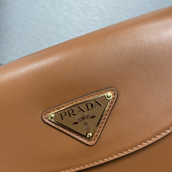 Pra*a crossbody bag -24*15*5cm