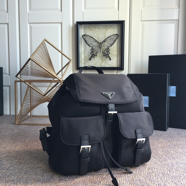 Pra*a backpack-31*32*15cm