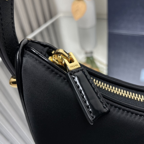 Pra*a arqué re-nylon and brushed leather shoulder bag-22.5*18.5*6cm