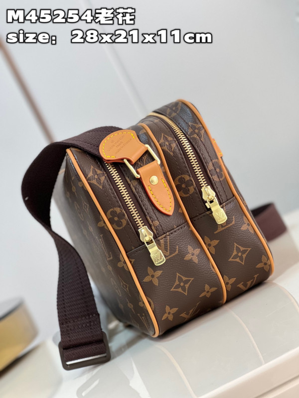 l0*is V*t0n reporter bag-28*21*11cm