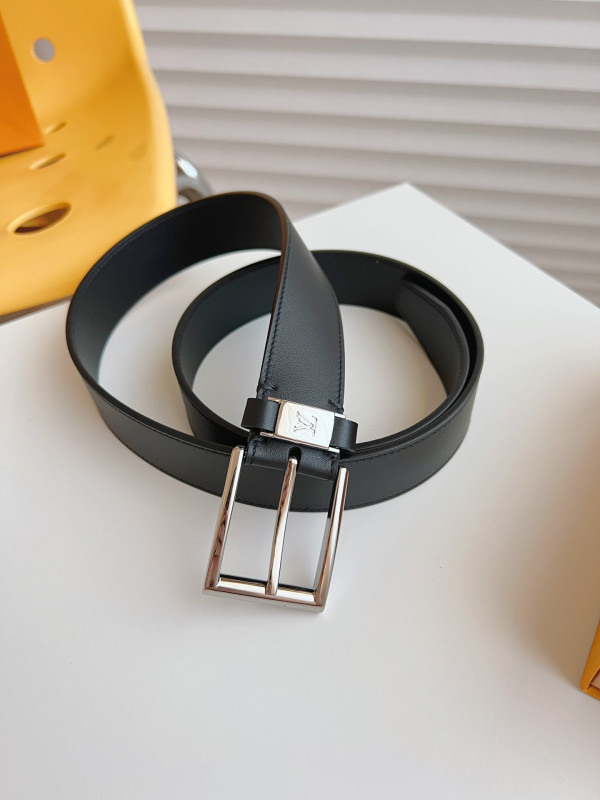 l0*is V*t0n belt