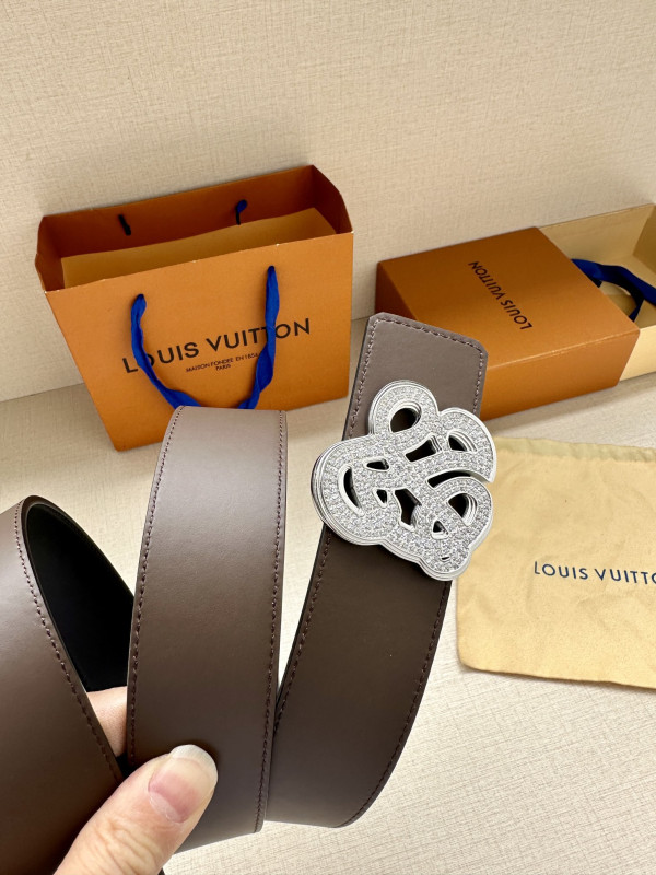 l0*is V*t0n belt