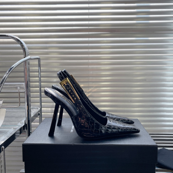 Sa**t Lau*nt heels