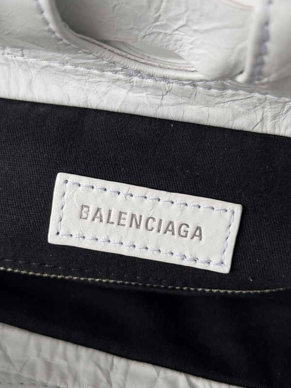 Ba*len*cia*ga crush tote-23.9*25.9*9.9cm