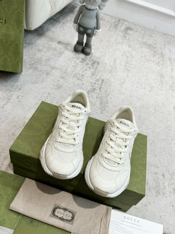 G*u*i ripple sneaker