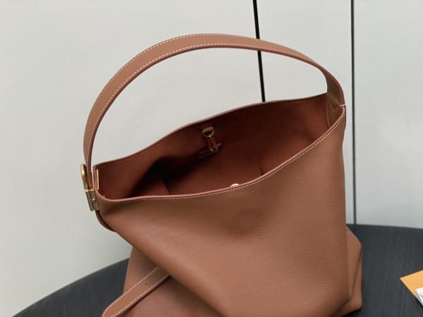 l0*is V*t0n low key hobo jh-31*35*18cm