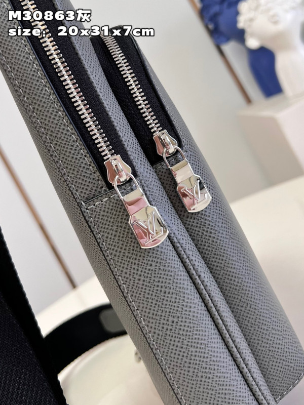l0*is V*t0n avenue slingbag nm-31*20*7cm