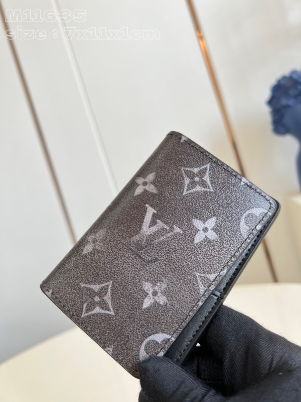 l0*is V*t0n pocket organizer-7.5*11.1*1 cm