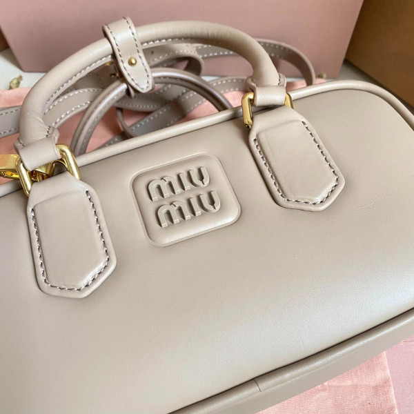 M*um*u arcadie leather bag-22x10.5x7.5cm