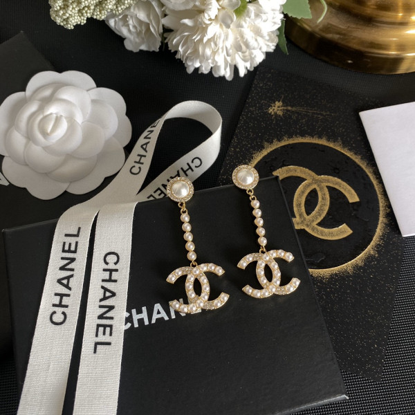 CL EARRINGS