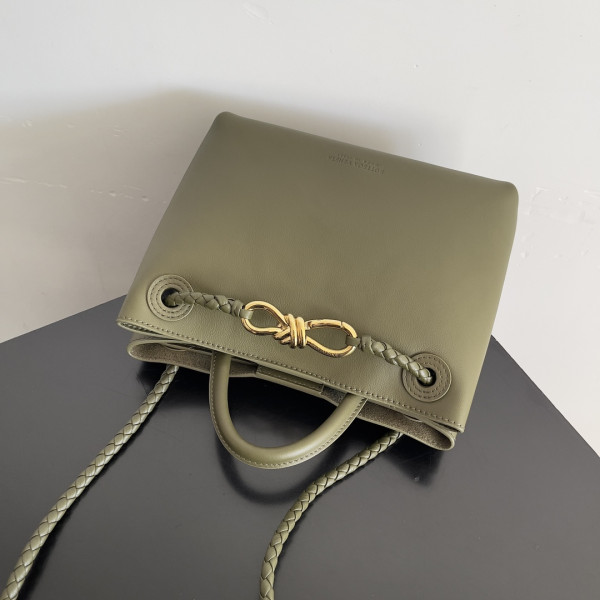 bo*te*ga Ve*ne*ta small andiamo-25*22*10.5cm