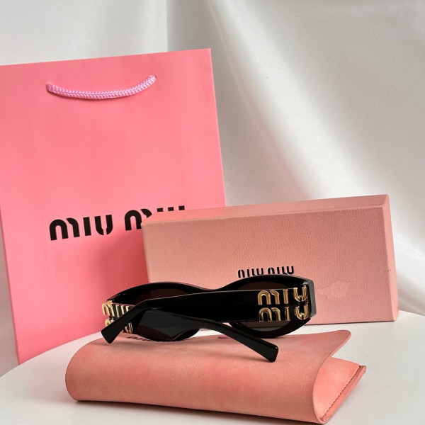 M*um*u sunglasses