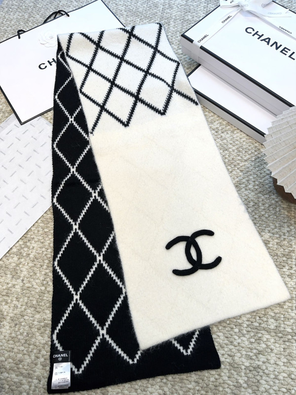 CL Scarf