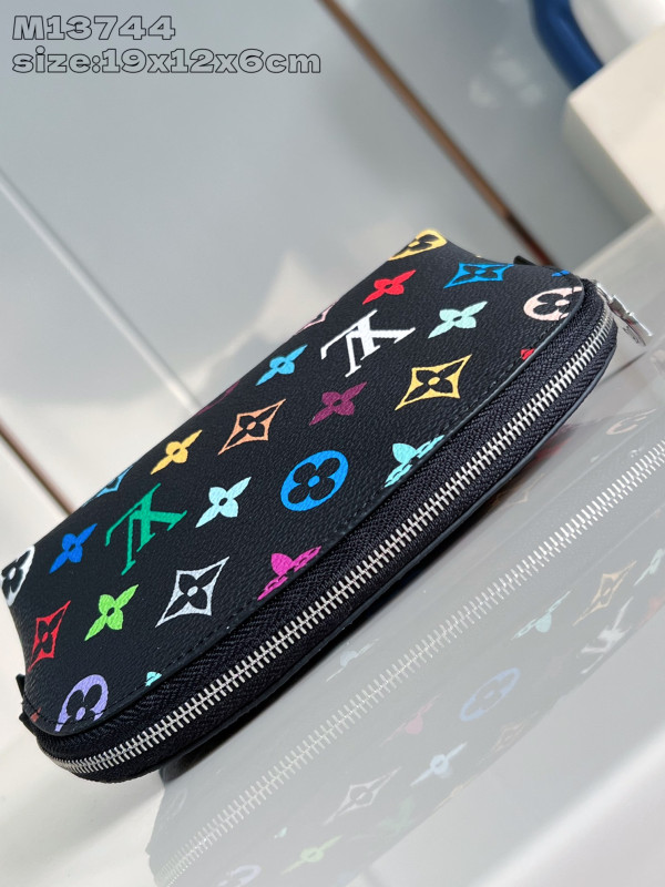 l0*is V*t0n cosmetic pouch pm-19*12*6cm