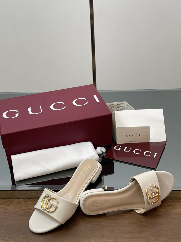 G*u*i women
