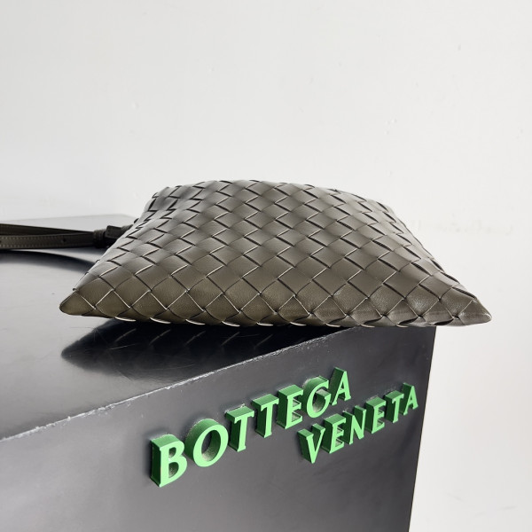 bo*te*ga Ve*ne*ta mini hop-25.5*14.5*11cm