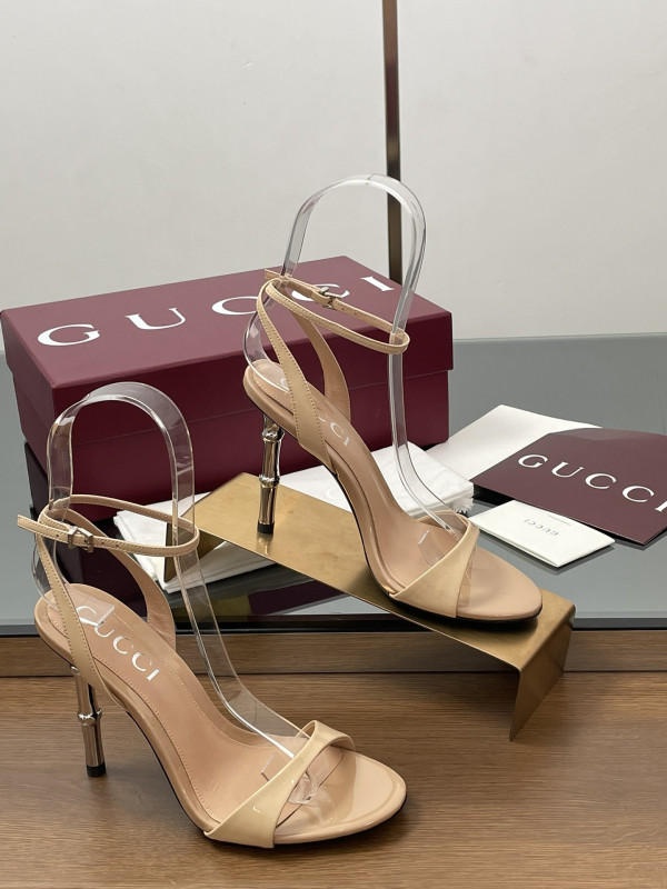 G*u*i heels-9.5cm