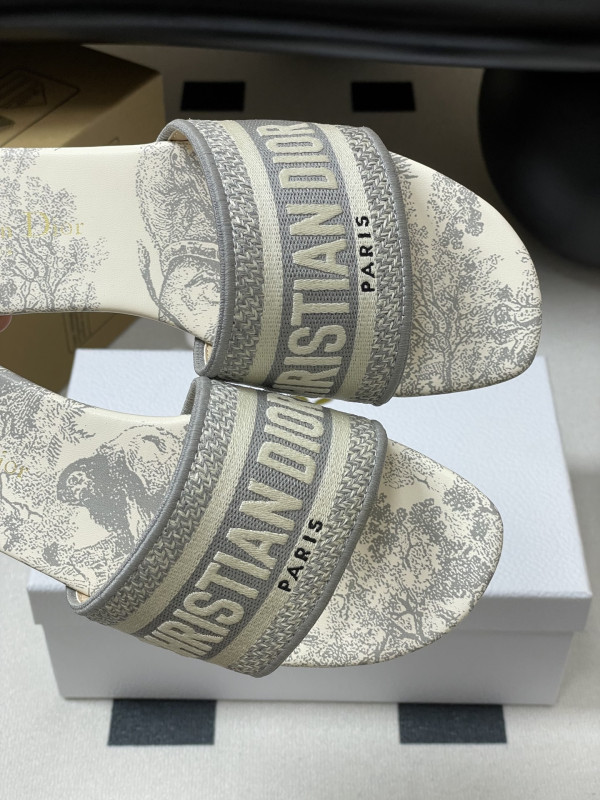 DIRO DWAY SLIDES