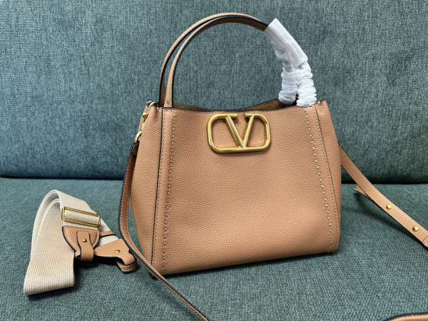 Valentino Garavani Alltime Medium Handbag - 26*21*17CM