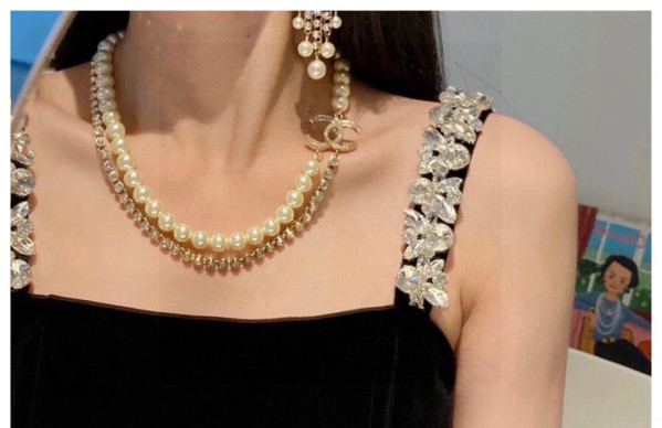 CL NECKLACE
