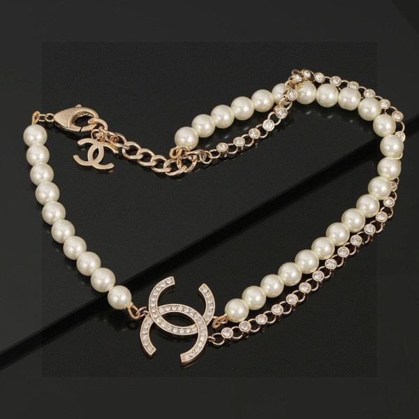 CL NECKLACE