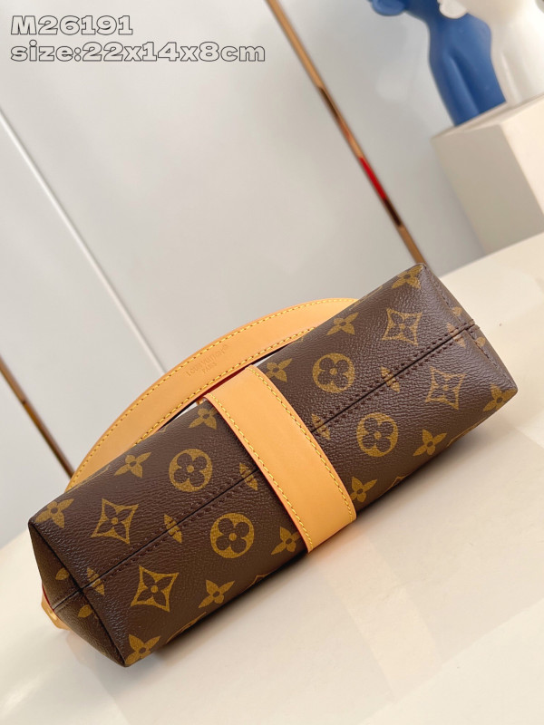 l0*is V*t0n pochette mia - 22*14.5*8cm