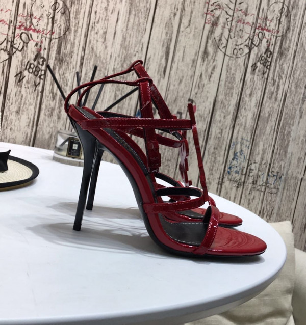 Y*L cassandra platform sandals in patent leather